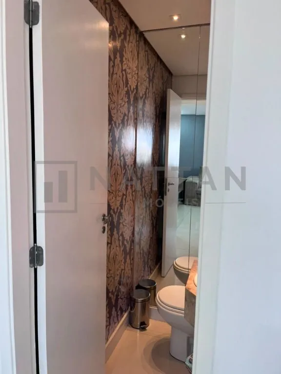 Imagem Apartamento com 4 dormitórios, 2 suítes, 264 m², 3 vagas e varanda com churrasqueira