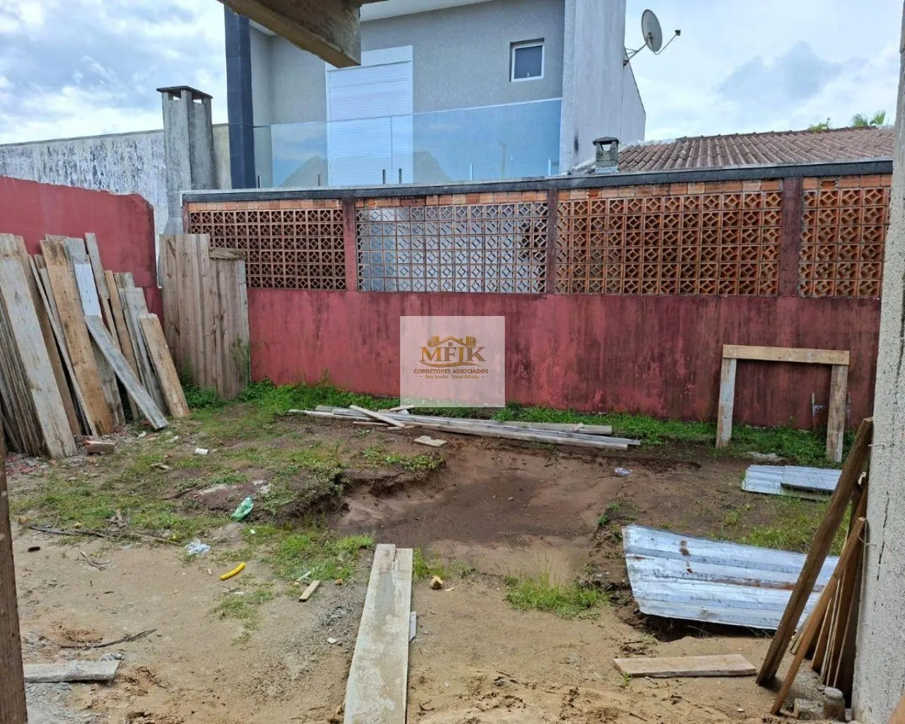 Imagem Casa con 360 m² com 4 quartos a venda no Atami