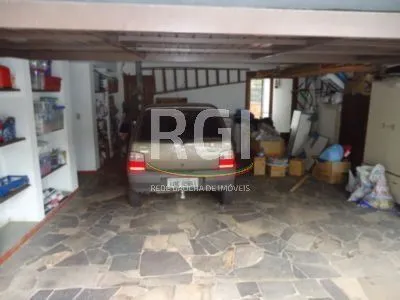 Imagem Casa para Venda - 330m², 4 dormitórios, 2 vagas - Glória