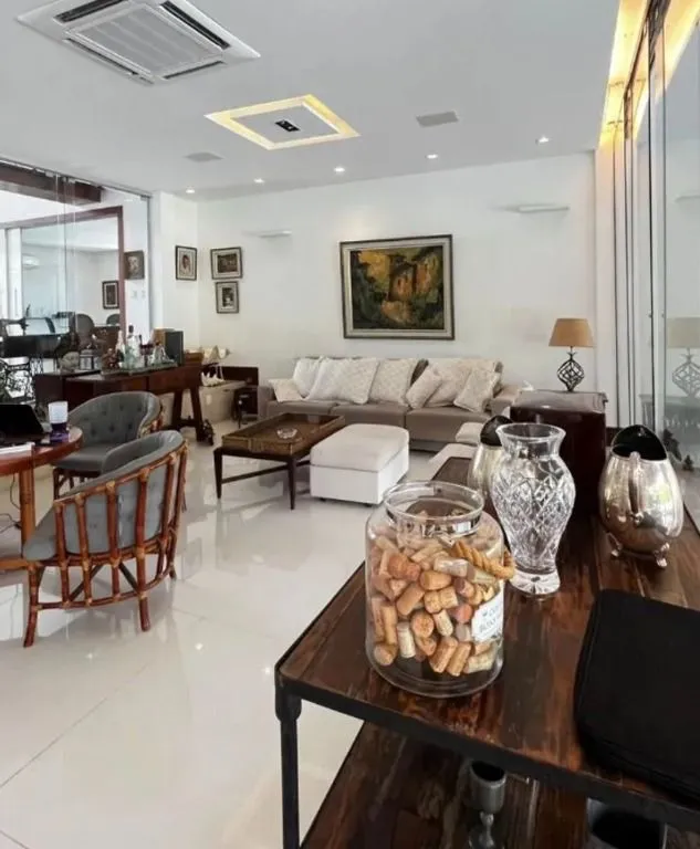 Imagem Casa com 5 dormitórios à venda, 803 m² por R$ 4.199.996,00 - Candelária - Natal/RN