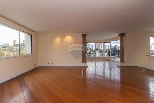 Imagem Amplo e Sofisticado Apartamento 350m² com Vista para o Pacaembu – Higienópolis / Pacaembu