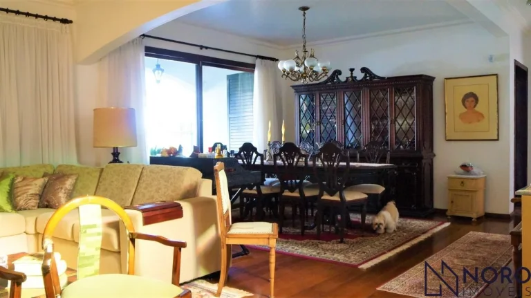 Imagem Casa ampla à venda no Bairro Nossa Senhora de Lourdes