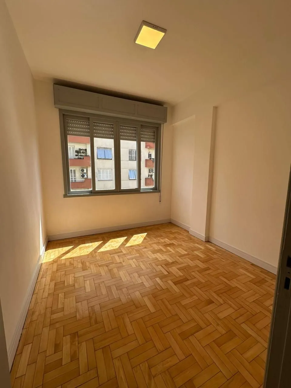 Imagem Apartamento Reformado por Arquiteta | 2 Dormitórios | 59,84m² | Cidade Baixa