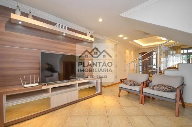 Imagem Casa Triplex a Venda no bairro Pinheirinho - Curitiba, PR