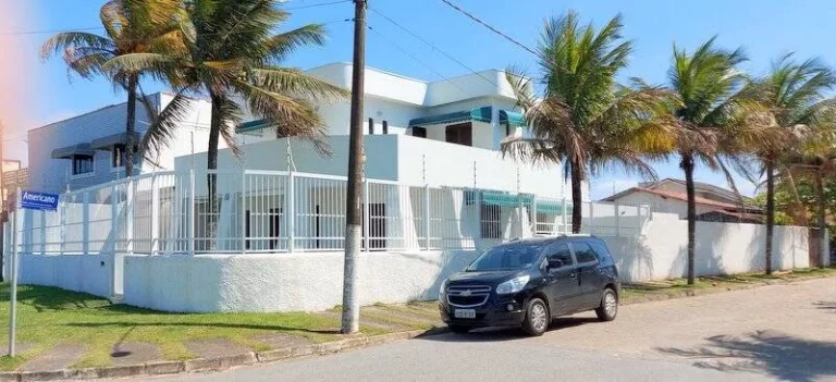 Imagem BELISSIMA CASA DE FRENTE PARA O MAR