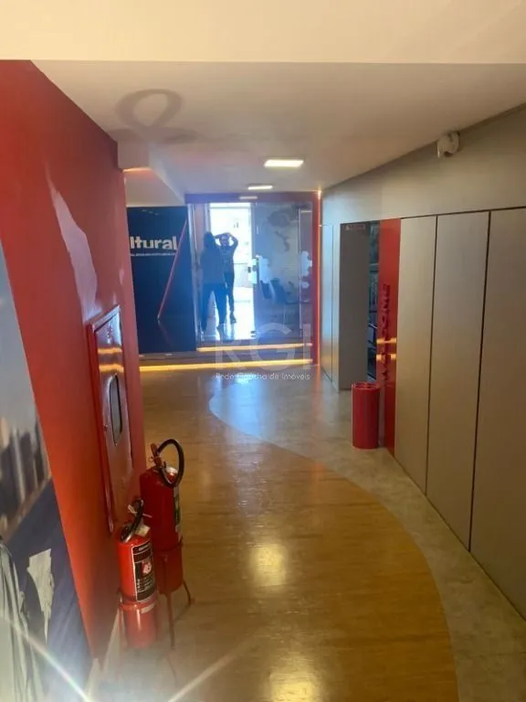 Imagem Prédio Para Comprar , 3300 m² por R$ 14.000.000,00 - Centro - Porto Alegre/RS