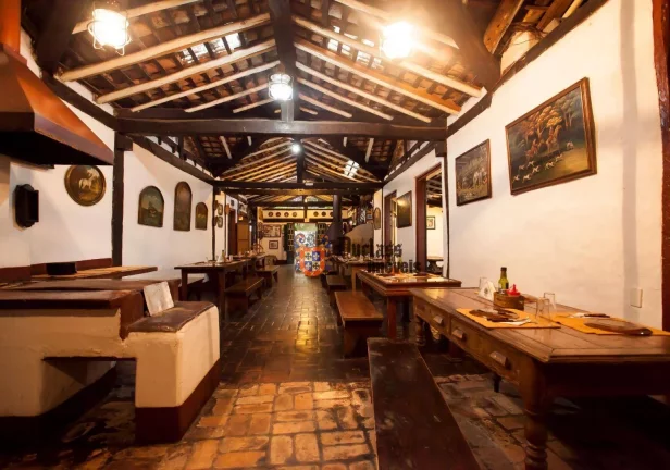 Imagem Hotel com 31 dormitórios à venda, 4061 m² por R$ 9.900.000,00 - Santa Branca - Santa Branca/SP