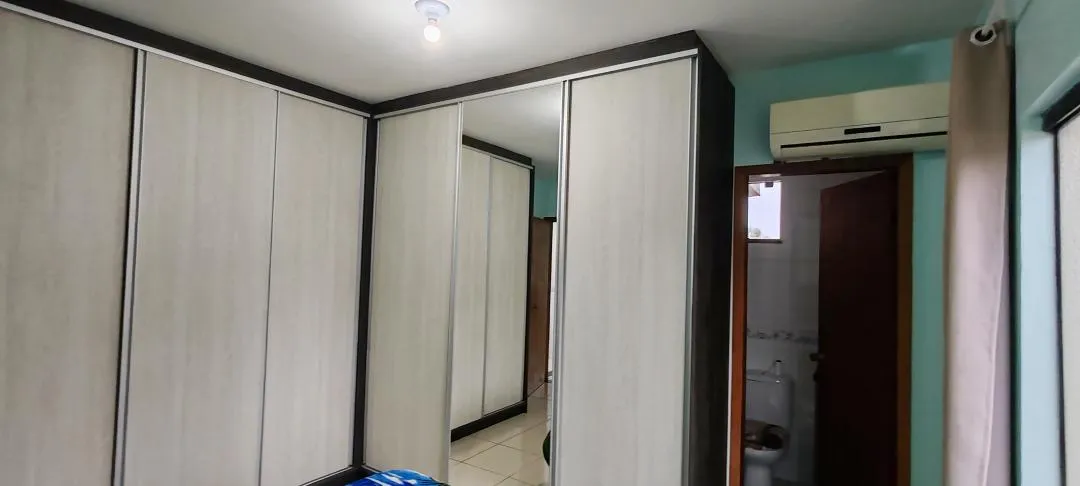 Imagem Casa à venda em Cascavel - Universitário - 300m² - Churrasqueira e Energia Solar