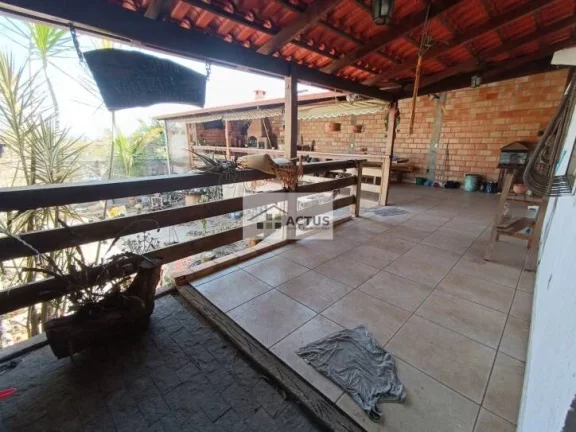 Imagem Casa 2 quartos com area de fogão a lenha em Sarzedo