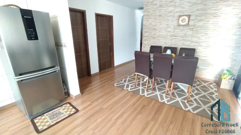 Imagem Casa linda com terreno amplo nos fundos, 03 quartos, ático, Campo Pequeno em Colombo PR