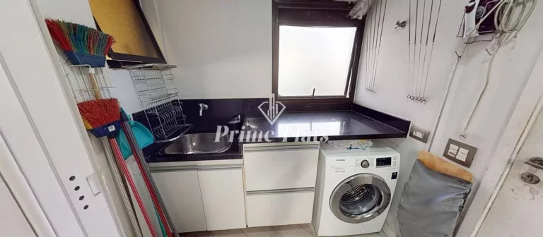 Imagem Flat disponível para locação no The Sutton House com 120m², 3 dormitórios e 2 vagas de garagem