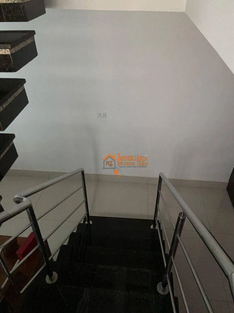 Imagem Sobrado com 3 dormitórios à venda, 228 m² por R$ 901.000,00 - Jardim Santa Clara - Guarulhos/SP