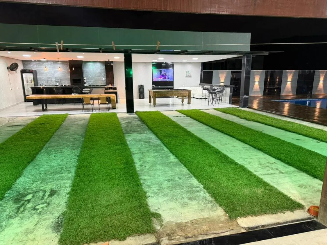 Imagem CASA DE LUXO À VENDA EM CONTAGEM/MG , Área de 915 m²
