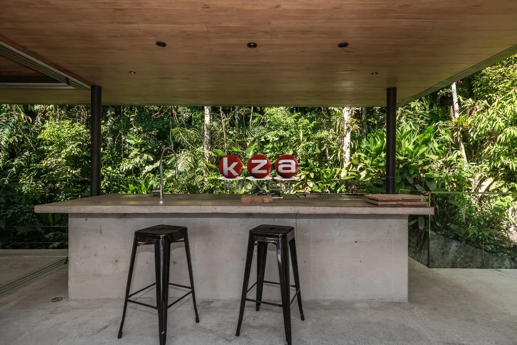 Imagem Casa em Condomínio de Luxo em Bertioga-SP com 4 Quartos, 4 Suítes e 550m² de Área