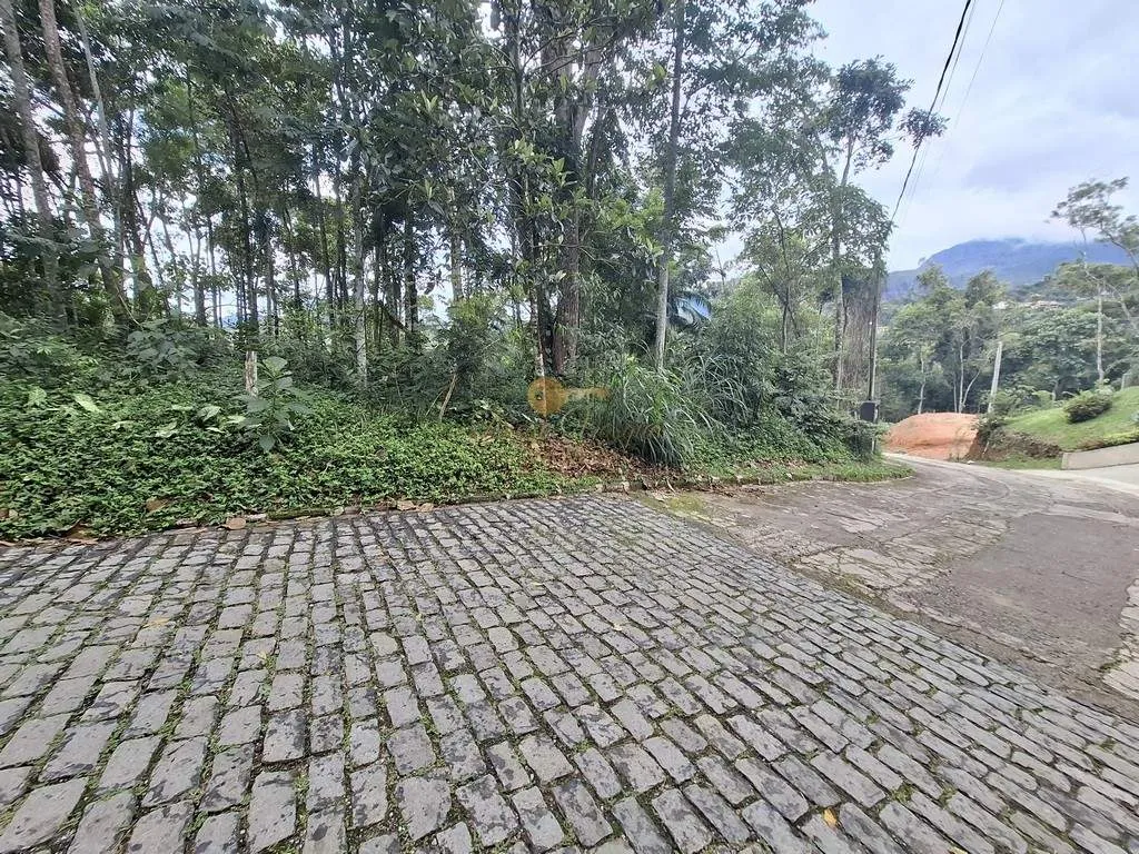 Imagem Terreno em Condomínio para Venda em Teresópolis / RJ no bairro Parque do Imbui