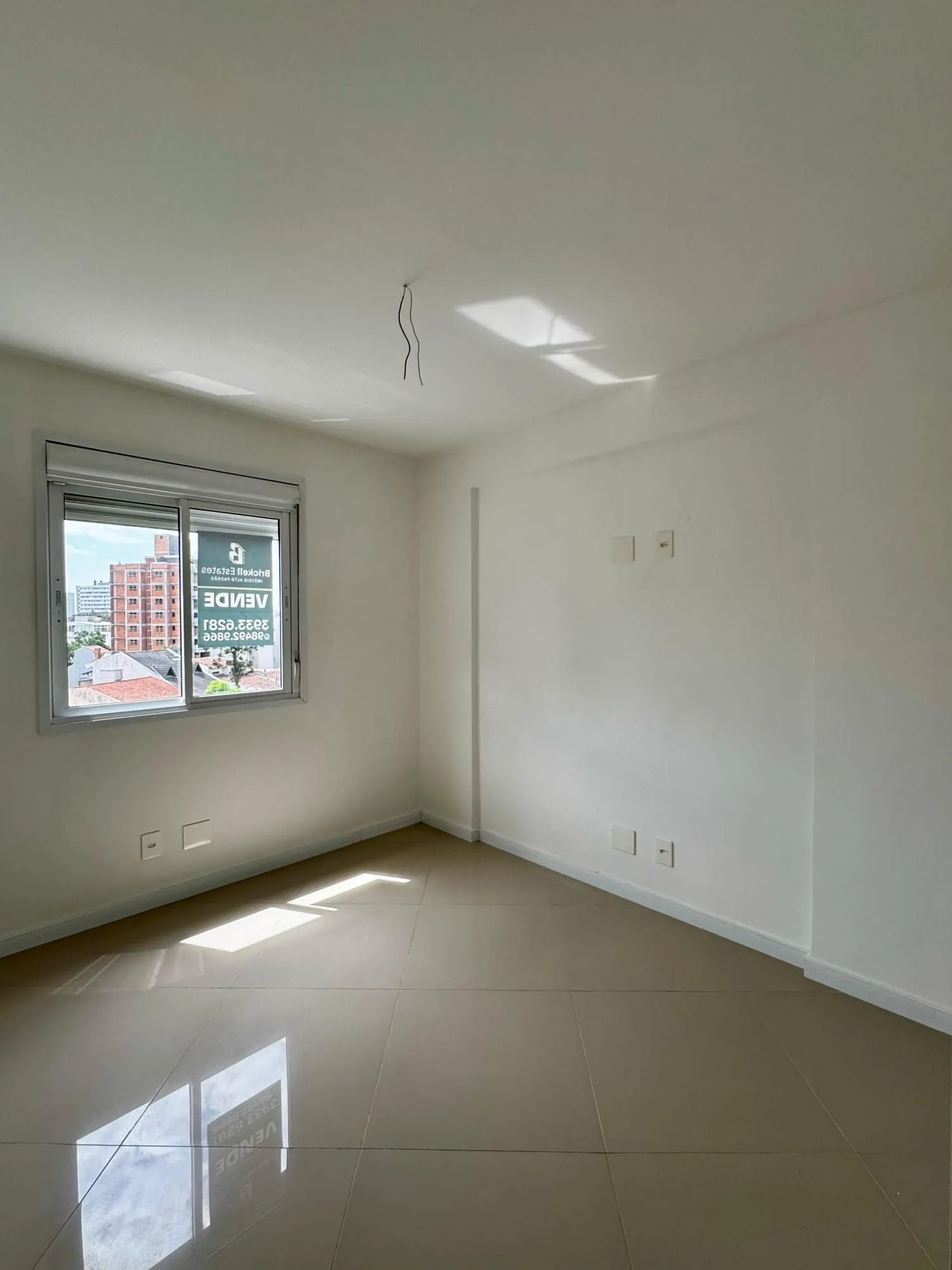 Imagem EXCELENTE APARTAMENTO NOVO Á VENDA - Passo da Areia | Porto Alegre