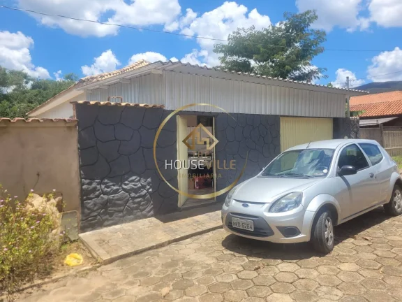 Imagem Casa 3 Dormitórios (1 suíte), 330 m2 em Heliodora Minas Gerais.