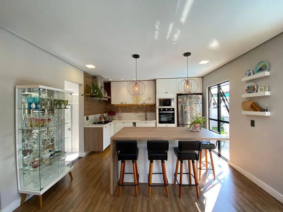 Imagem Casa para Venda em Teresópolis / RJ no bairro Vieira