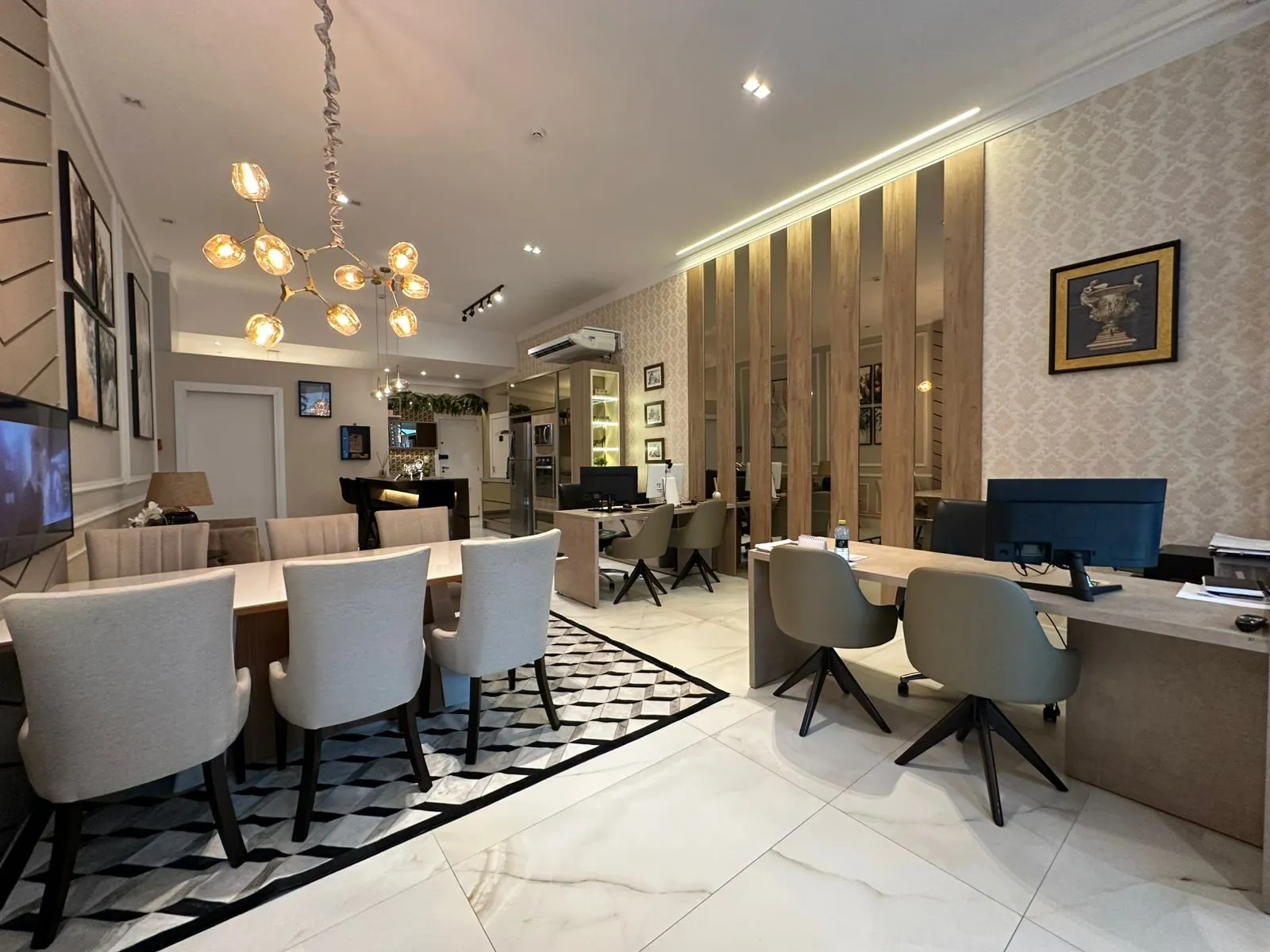 Imagem Ponto Comercial à venda com 752m2 por R$ 299.000,00