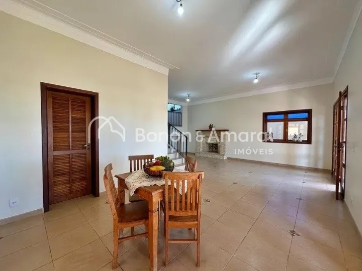 Imagem Casa de Condomínio com 274 m² e 4 Quartos, em Sousas - Campinas/SP