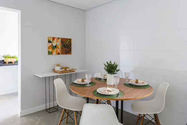 Imagem Apartamento de luxo no Morumbi: 4 quartos, 2 suítes, 3 banheiros, 5 vagas de garagem, 200m² - São Paulo-SP.
