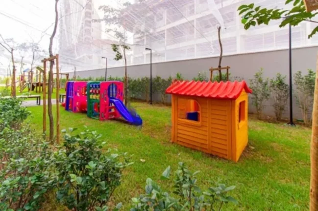 Imagem LAPARQUE - ENGELUX - Apartamento de 41m², 2 dormitórios, com varanda e vaga de garagem!