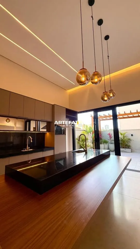 Foto do imóvel Casa à venda em Franca, Centro, com 3 quartos, 245m2 em Rua Couto Magalhães