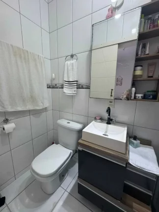 Imagem Sobrado com 4 dormitórios amplos sendo 1 suíte e 4 vagas - Bom Retiro, Joinville/SC