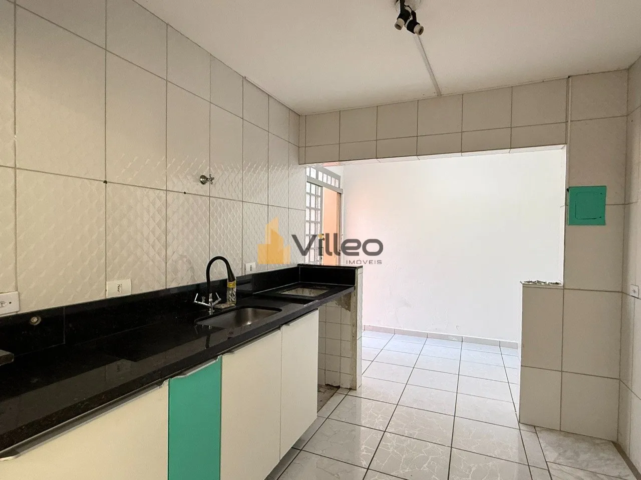 Imagem Apresentamos uma residência exclusiva para venda, localizada em uma das regiões mais tranquilas e ...