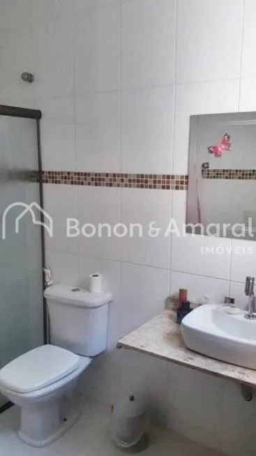 Imagem Casa em condomínio com 217 m² e 3 quartos