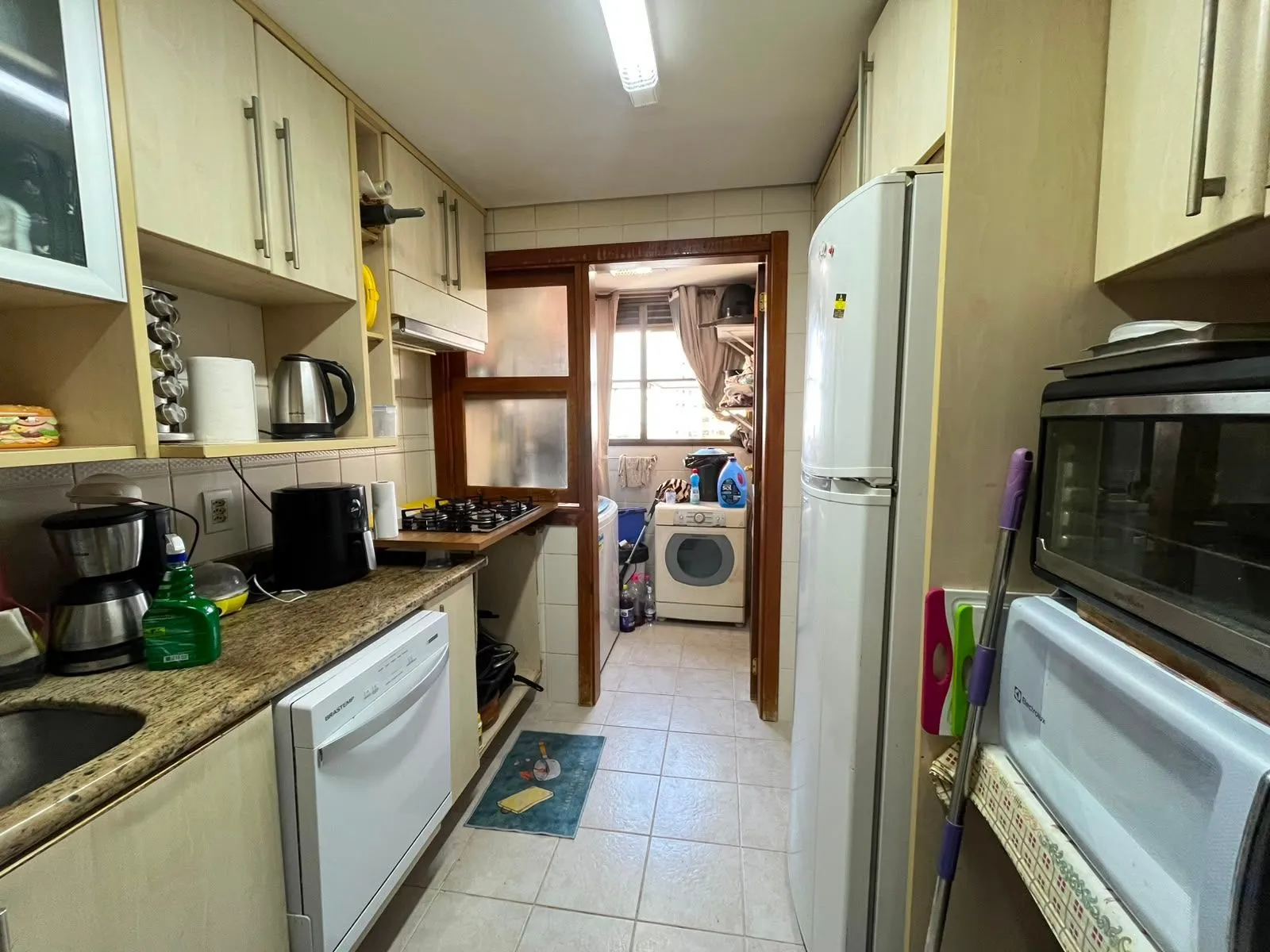 Imagem Apartamanto a venda no Menino Deus com 3 quartos e sacada