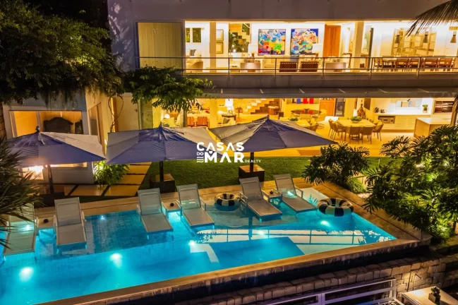 Foto do imóvel Casa Luxuosa Frente Mar em Tanguá, Angra dos Reis-RJ: 6 suítes, praia particular e deck para embarcações.