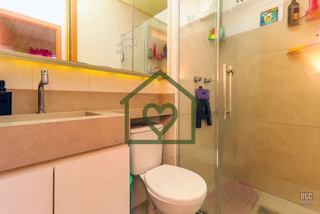 Imagem Descubra o seu novo lar em Porto Alegre com este incrível apartamento à venda localizado no bairro...