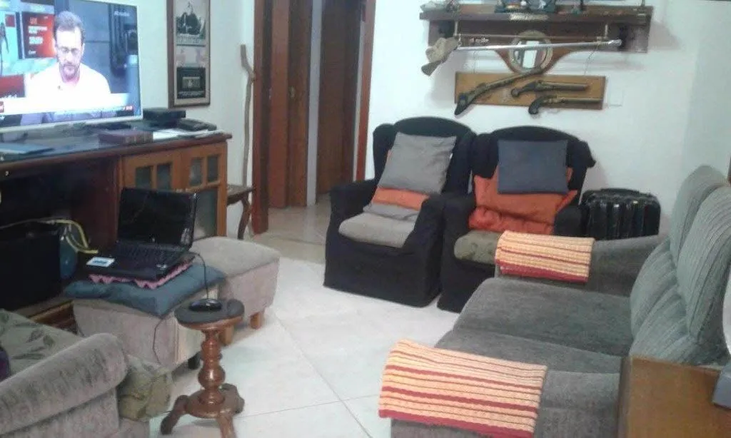 Imagem 3 dormitórios com garagem no Menino Deus.