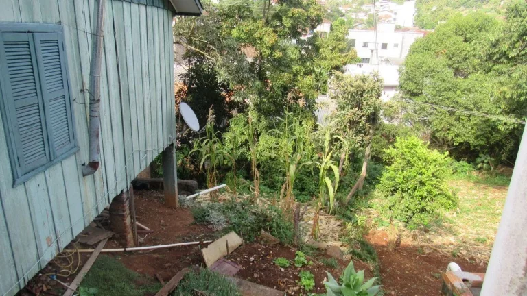 Imagem Casa para Venda em Concórdia, Imperial, 7 dormitórios, 3 banheiros