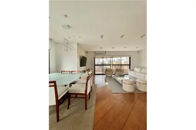 Foto do imóvel Apartamento à Venda Na Aclimação Com 4 Dormitórios Sendo 2 Suítes e 3 Vagas em Avenida Engenheiro Luiz Gomes Cardim Sangirardi