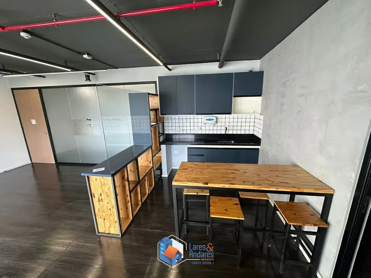 Imagem Conjunto comercial para venda em Água Branca, 109m²