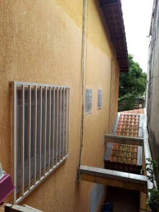 Imagem Seja bem-vindo à sua nova casa dos sonhos! Esta incrível residência de 4 quartos, sendo 2 suítes...