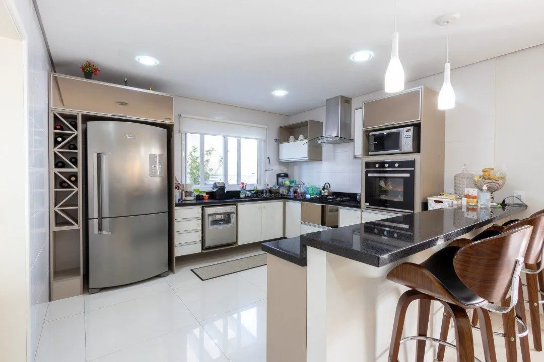 Imagem Casa Condominio para Venda - 203.02m², 3 dormitórios, sendo 3 suites, 4 vagas - Hípica