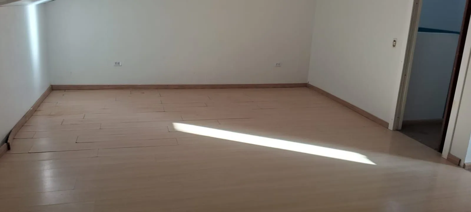 Imagem Casa Comercial Reformada no Bairro Rio Branco