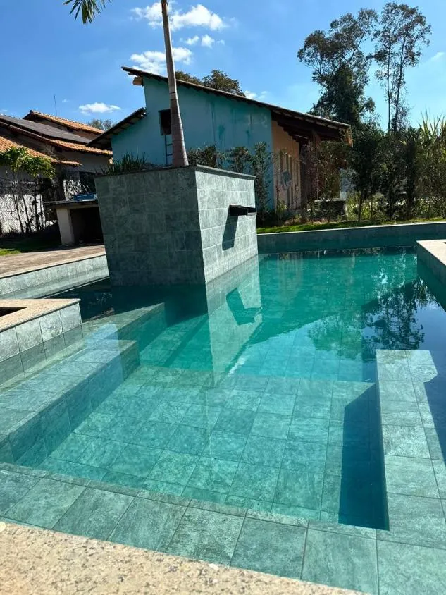 Imagem CASA DE ALTO PADRÃO À VENDA NA BARRAGEM CARMO DO CAJURU/MG, com 1.555 m²