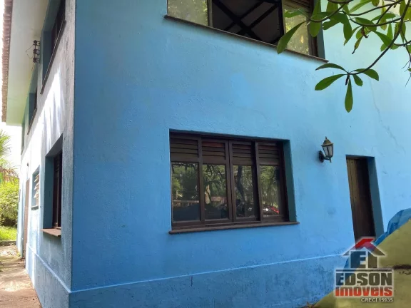 Imagem Vendo Casarão em Itaipuaçu com 5 Quartos, 2 Suítes.