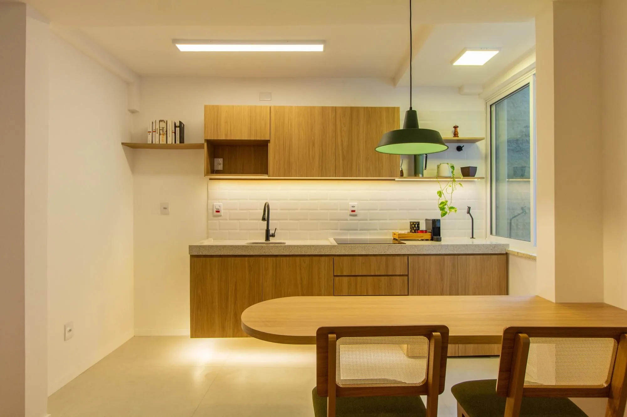Imagem Apartamento Reformado e Semi Mobiliado no Bom Fim