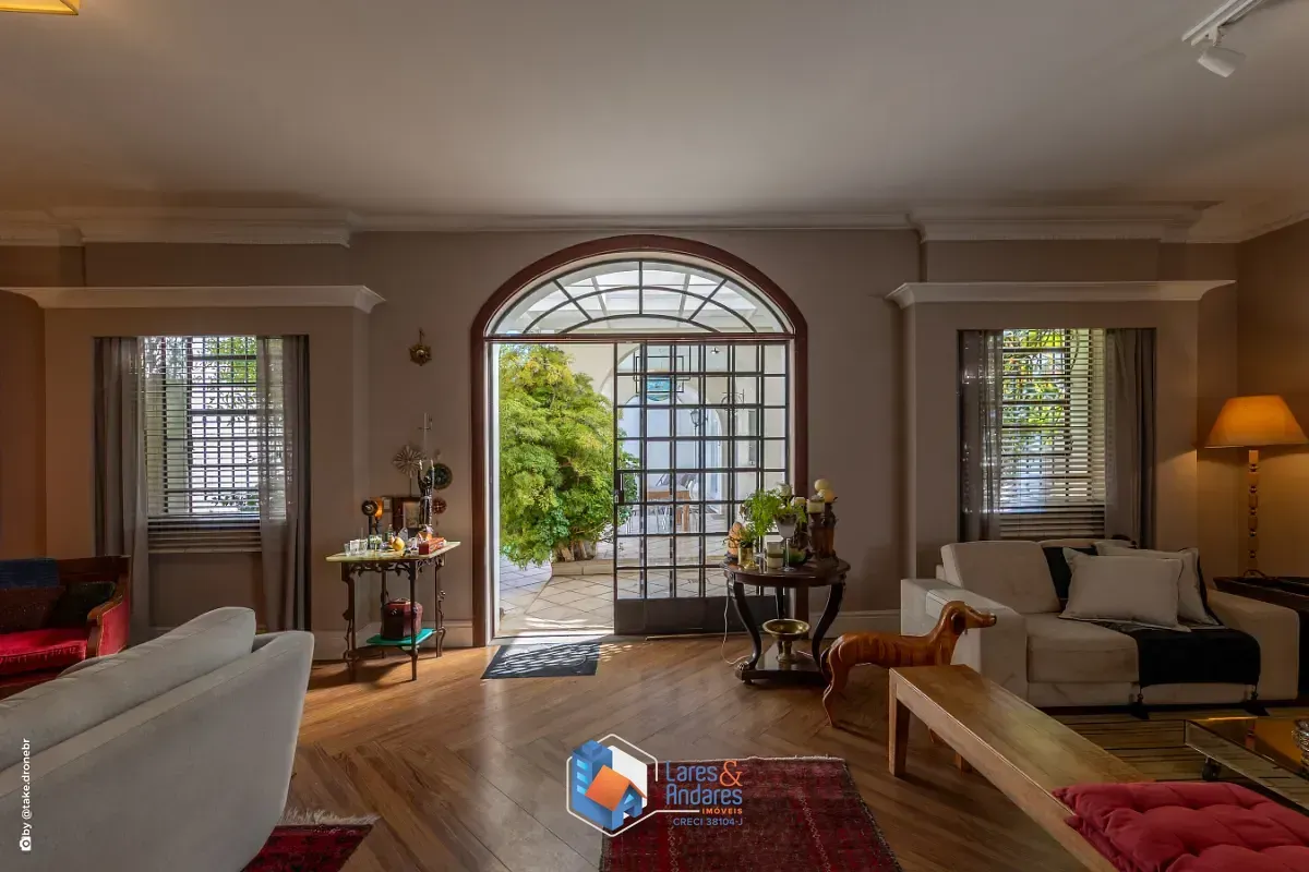 Imagem Casa para venda em Morumbi com 4 quartos, sendo 2 suítes, 556m²