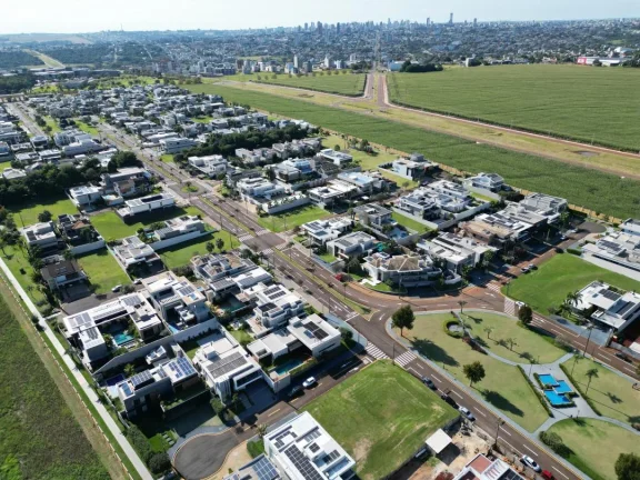 Imagem Sobrado de Luxo com Área de Lazer Completa Condomínio Treviso, Bairro Fag, Cascavel - Venda