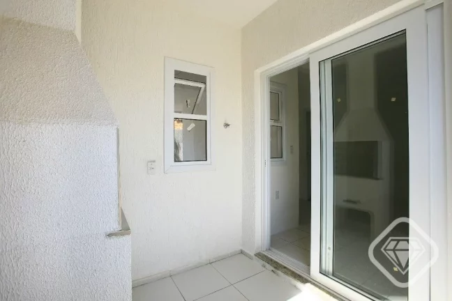 Imagem Casa Nova em Condomínio Fechado com Suíte e Churrasqueira

Brilhante Imóveis apresenta esta excel...