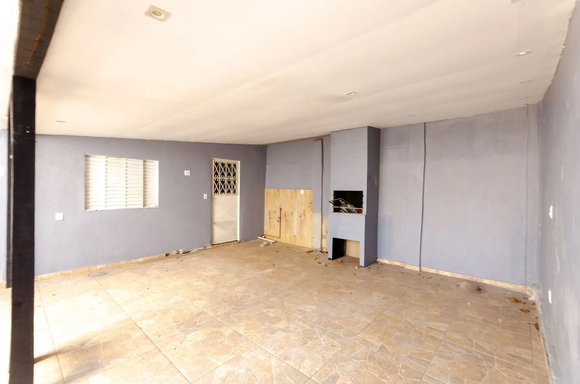 Imagem Casa a venda no bairro São José com 3 dormitórios e amplo pátio