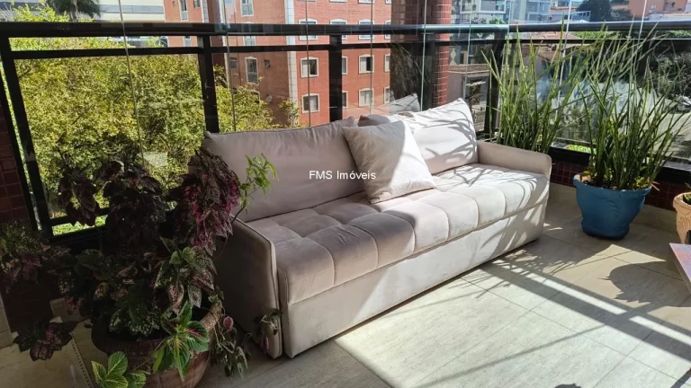 Imagem Apartamento à venda na Vila Mariana, com 4 suítes, 3 salas, 6 banheiros, 4 vagas.