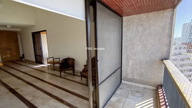 Imagem Aluga Cobertura Duplex no Real Parque, com 3 suítes, 3 salas, 6 banheiros, 6 vagas, 490m².