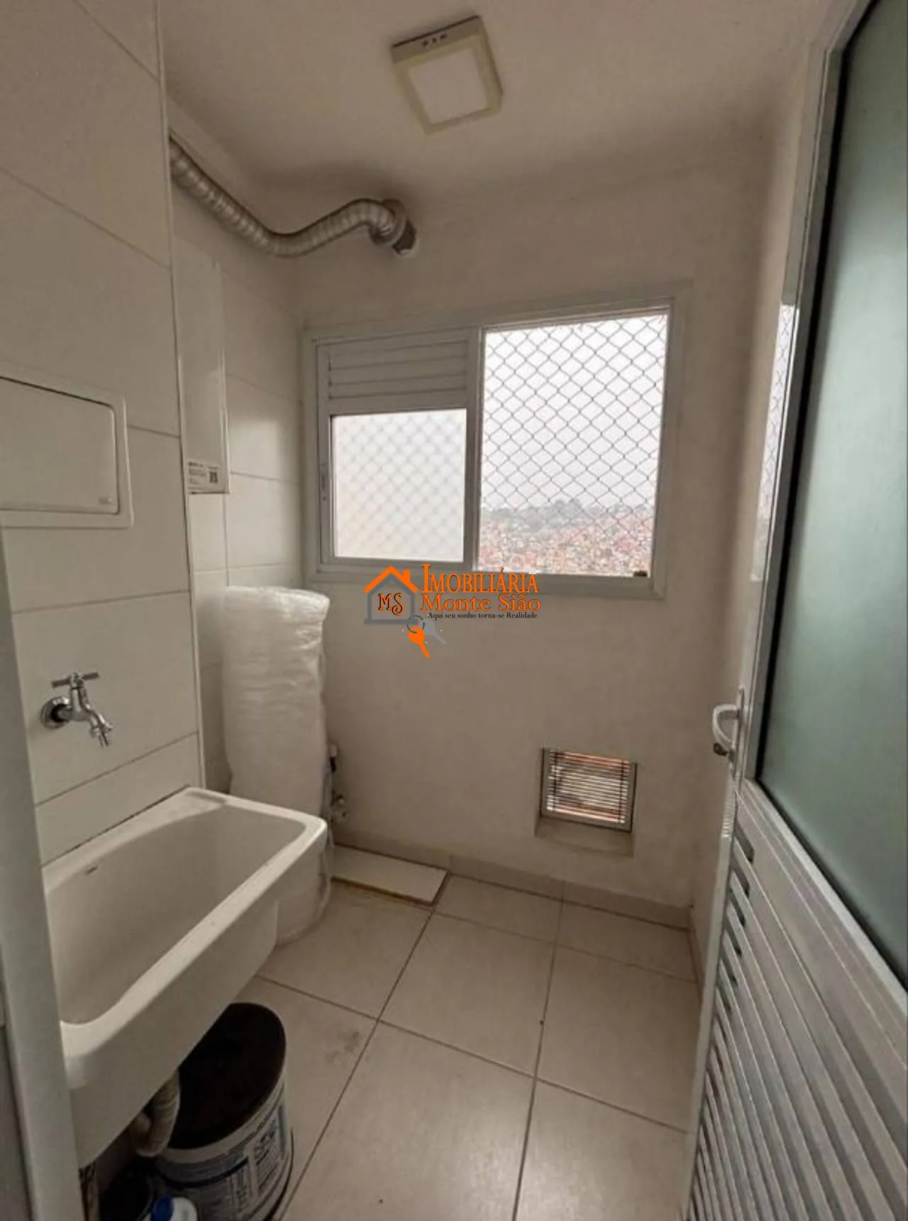 Imagem Apartamento com 2 dormitórios para alugar, 51 m² por R$ 3.555,00/mês - Vila Galvão - Guarulhos/SP